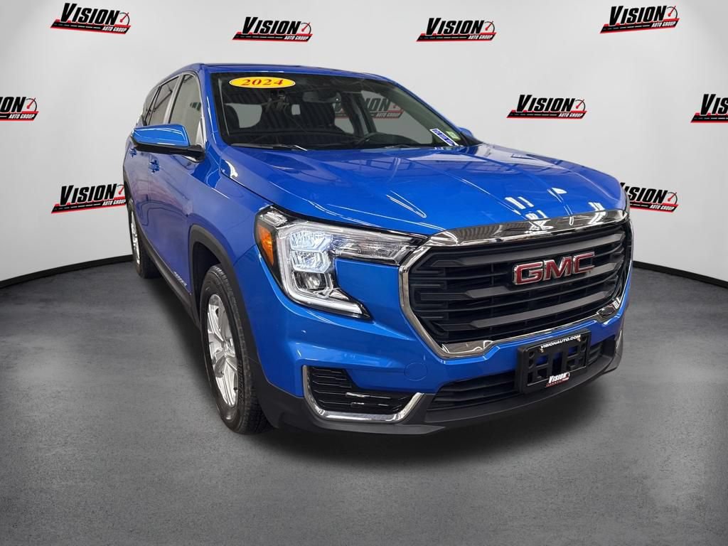 Used 2024 GMC Terrain SLE AWD/4WD image 3