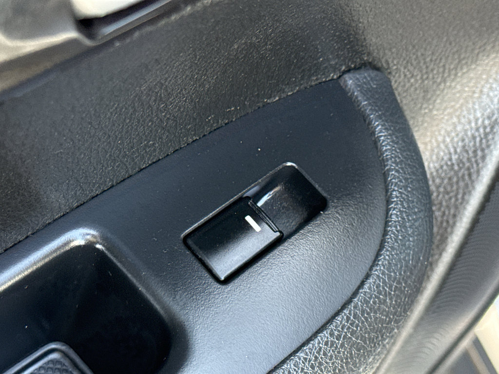 Used 2014 Kia Sorento LX image 28