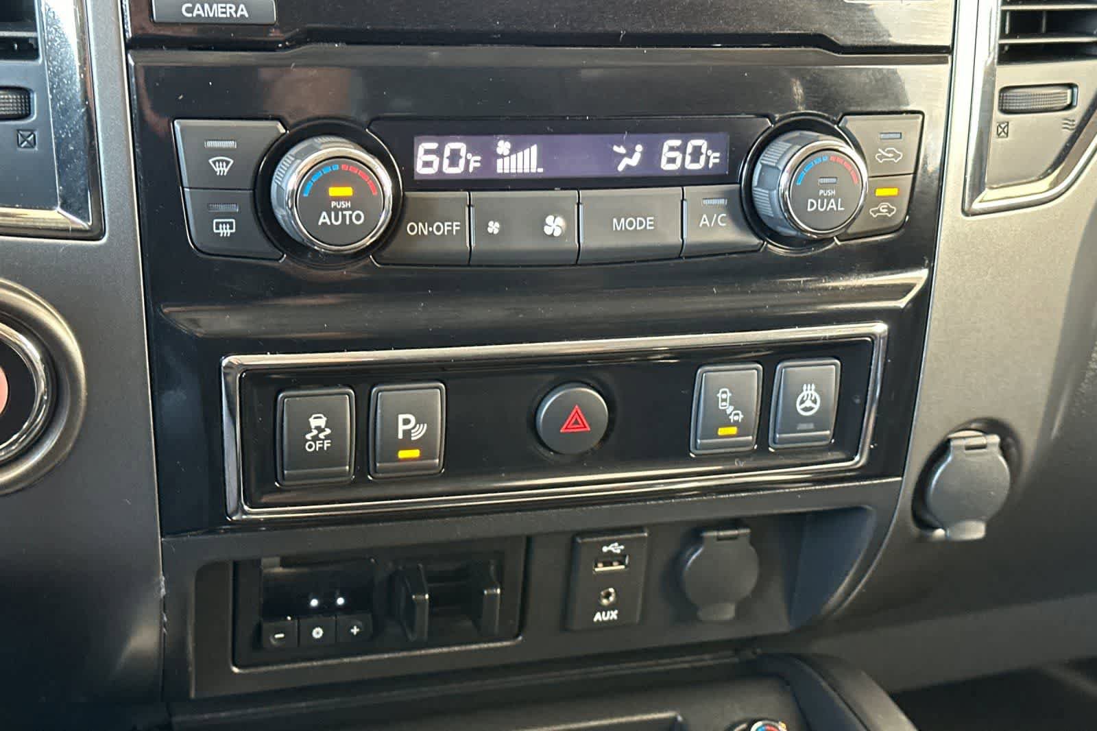 Used 2016 Nissan Titan Platinum Reserve RWD image 22