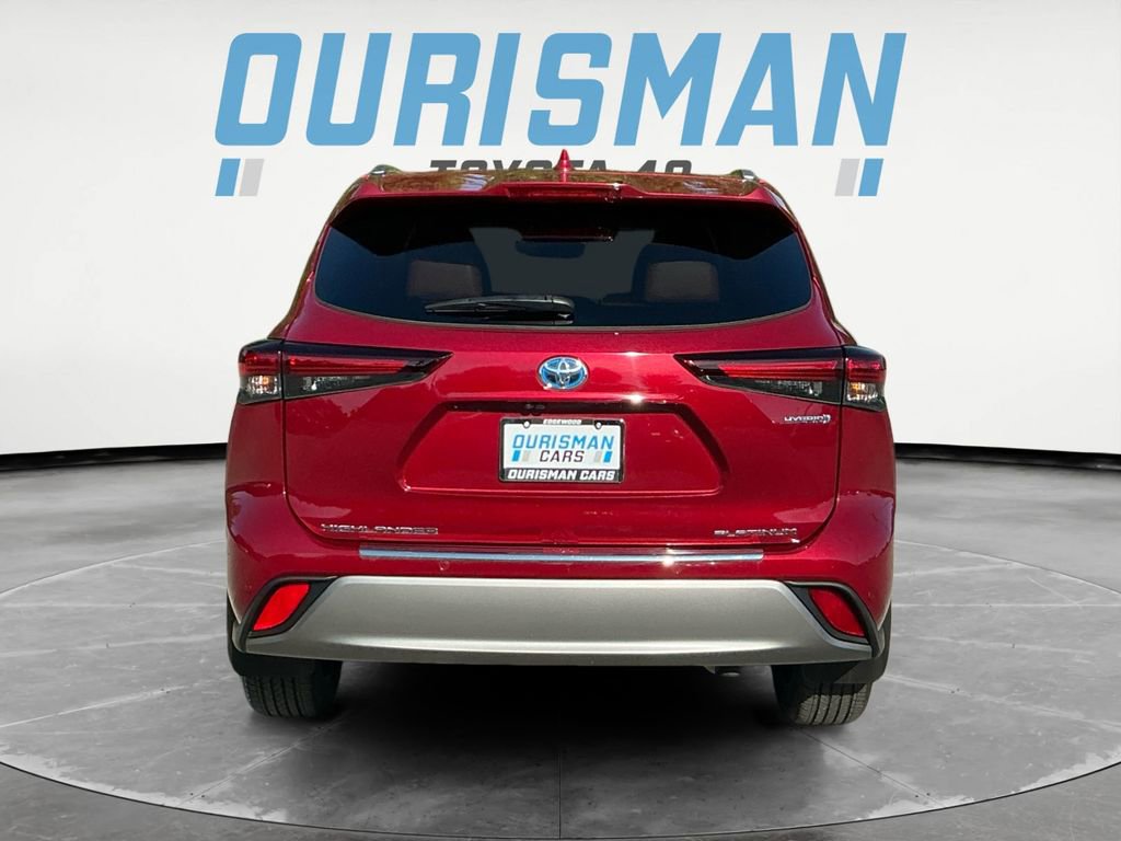 Used 2024 Toyota Highlander Platinum AWD/4WD image 6