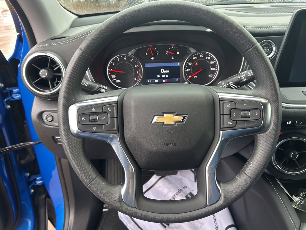 Used 2025 Chevrolet Blazer LT w/ Midnight/Sport Edition image 17