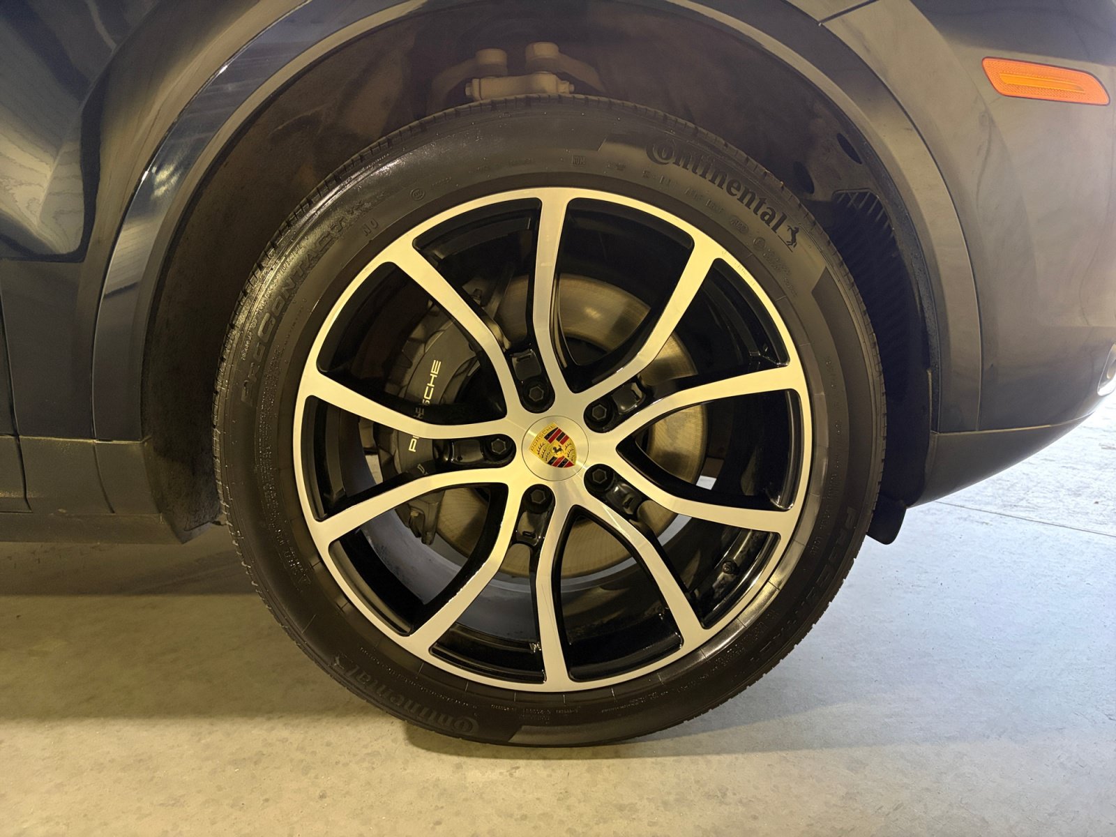 Certified 2023 Porsche Cayenne AWD/4WD image 19