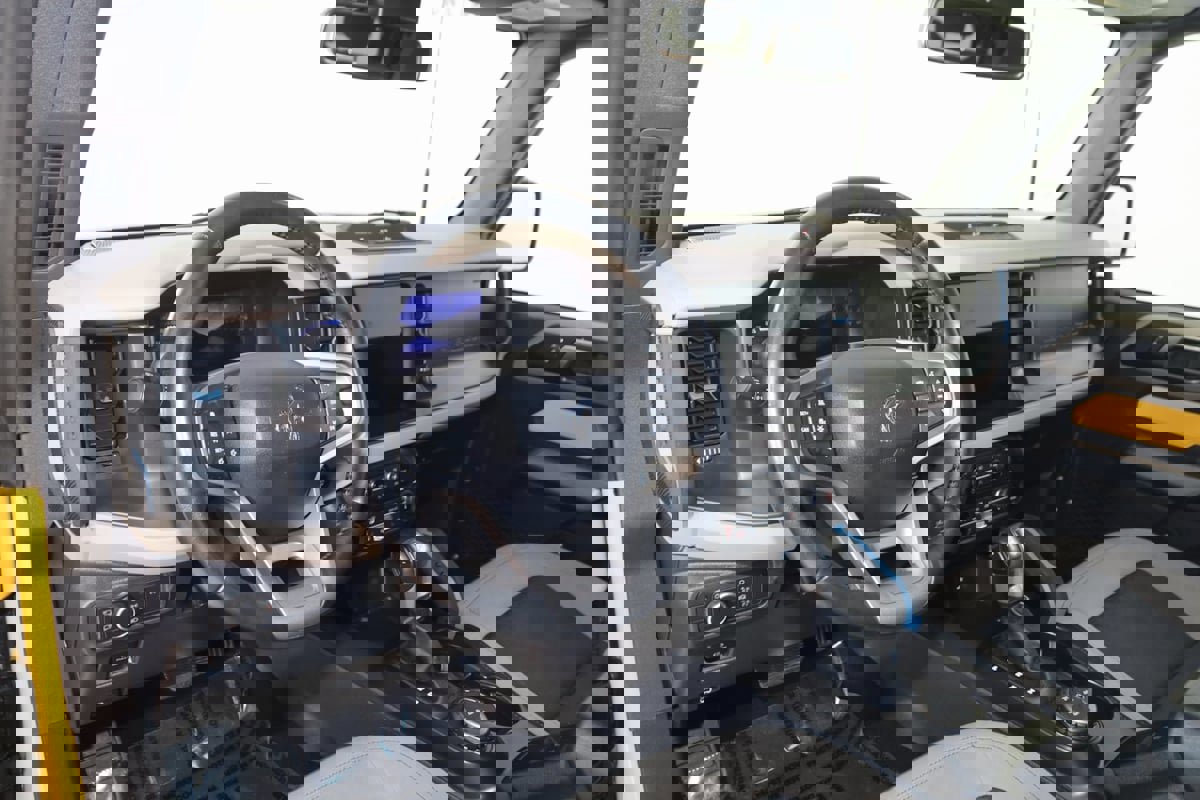 Used 2022 Ford Bronco Wildtrak image 25