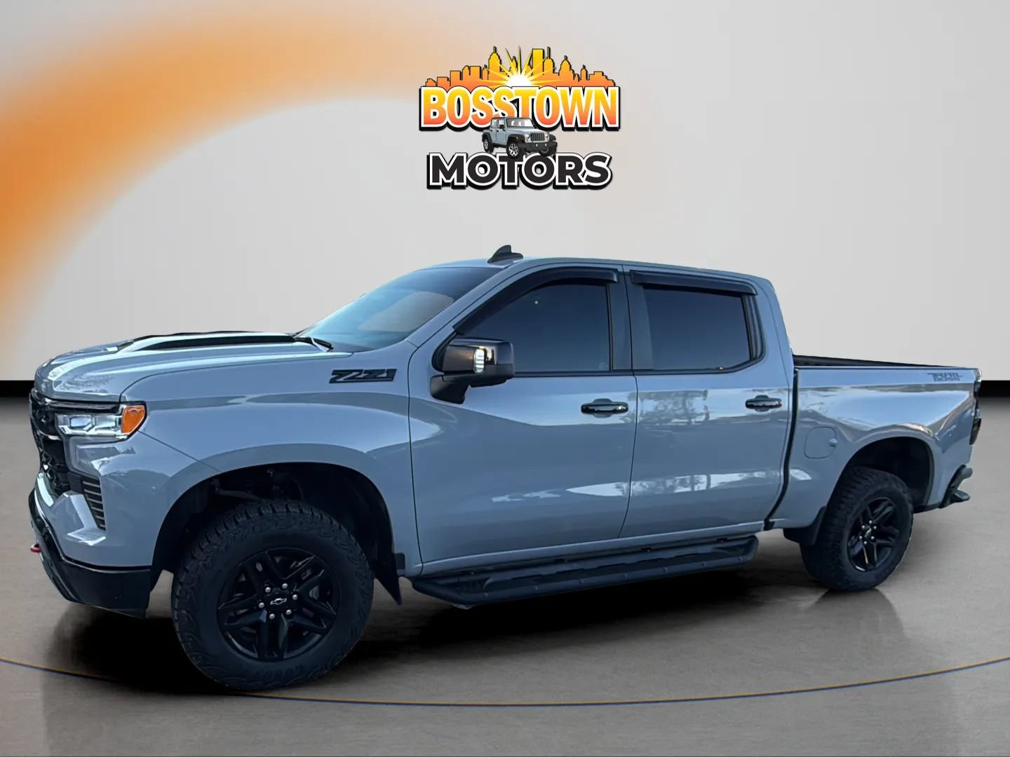 Used 2024 Chevrolet Silverado 1500 LT Trail Boss w/ LT Trail Boss Premium Package AWD/4WD image 2