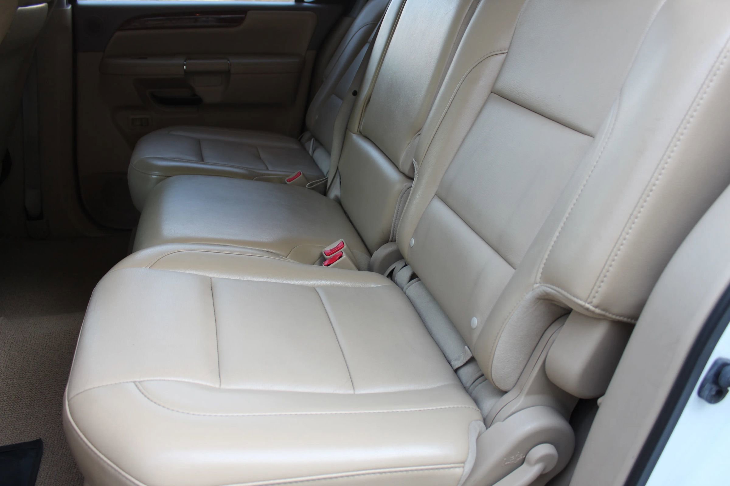 Used 2014 Nissan Armada Platinum image 13