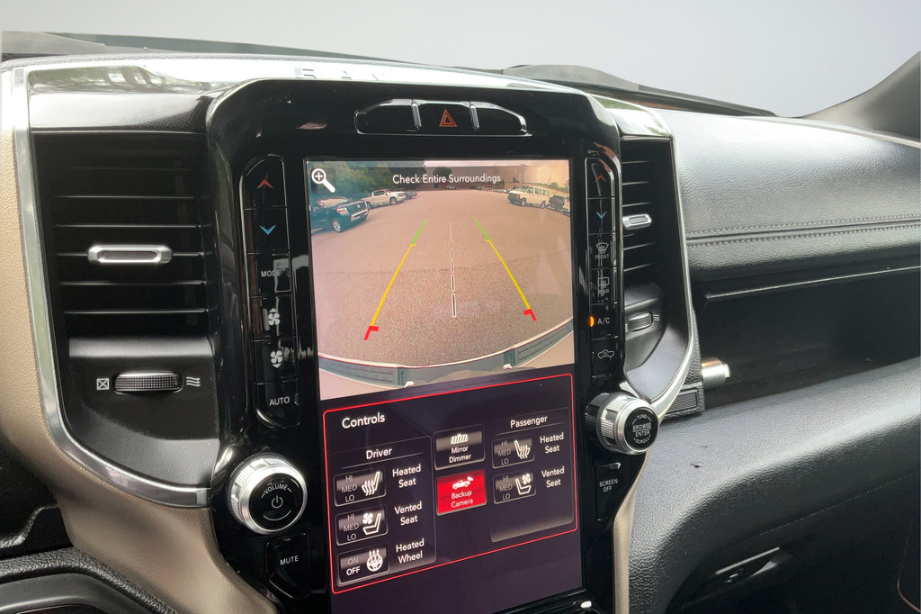 Used 2019 RAM 1500 Laramie AWD/4WD image 17