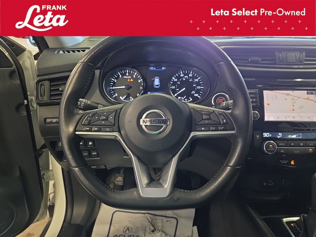 Used 2018 Nissan Rogue SL w/ Premium Package image 13