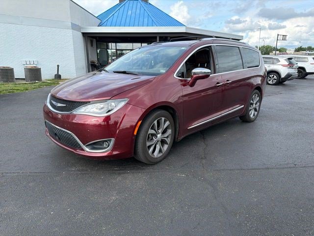 Used 2019 Chrysler Pacifica Limited w/ Tire & Wheel Group FWD image 26