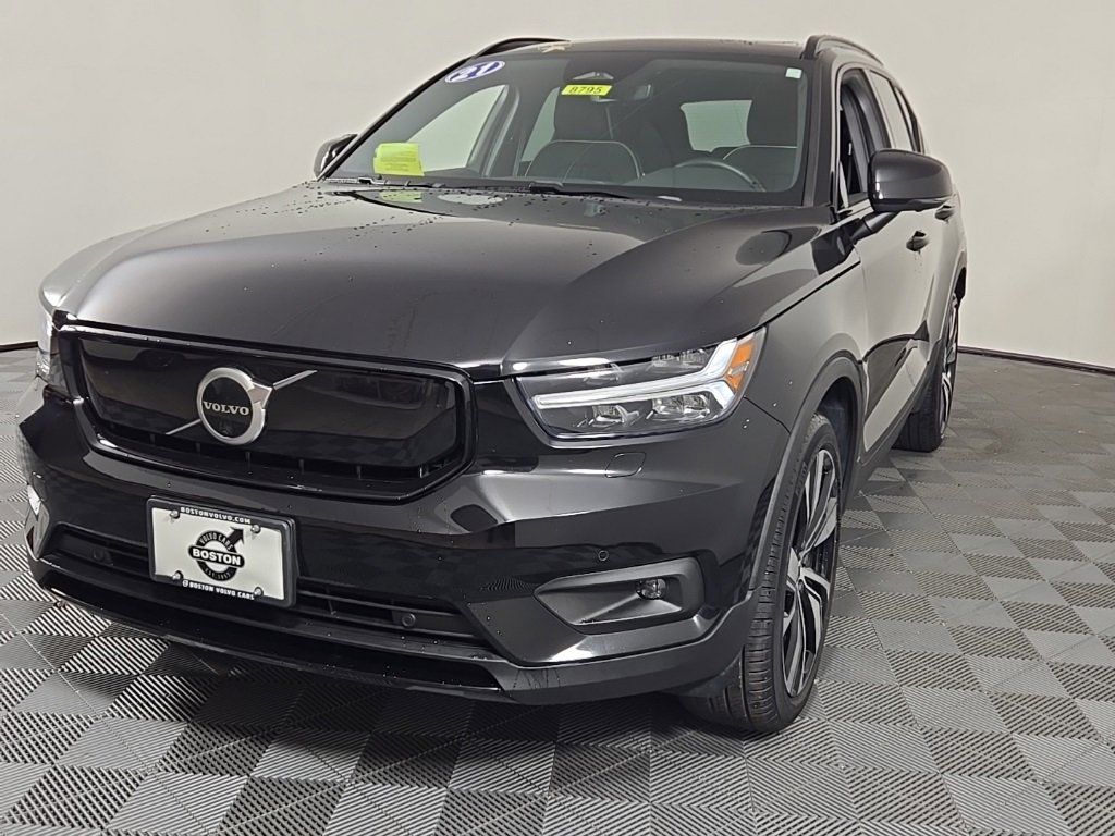 Used 2021 Volvo XC40 P8 Recharge w/ Advanced Package image 4
