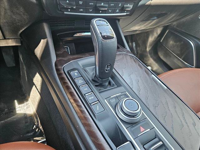 Used 2022 Maserati Levante Modena AWD/4WD image 13
