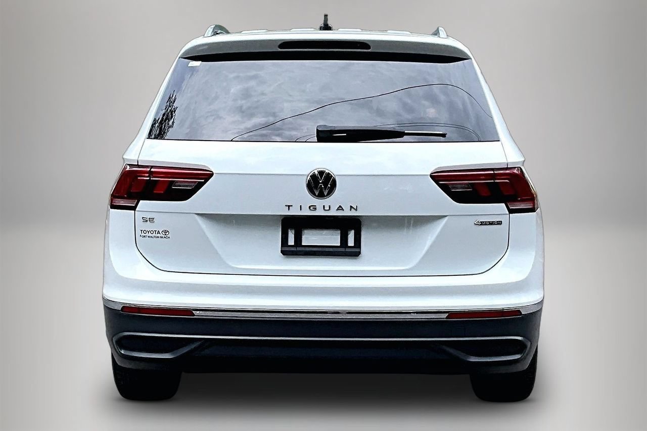 Used 2024 Volkswagen Tiguan SE w/ Panoramic Sunroof Package AWD/4WD image 6