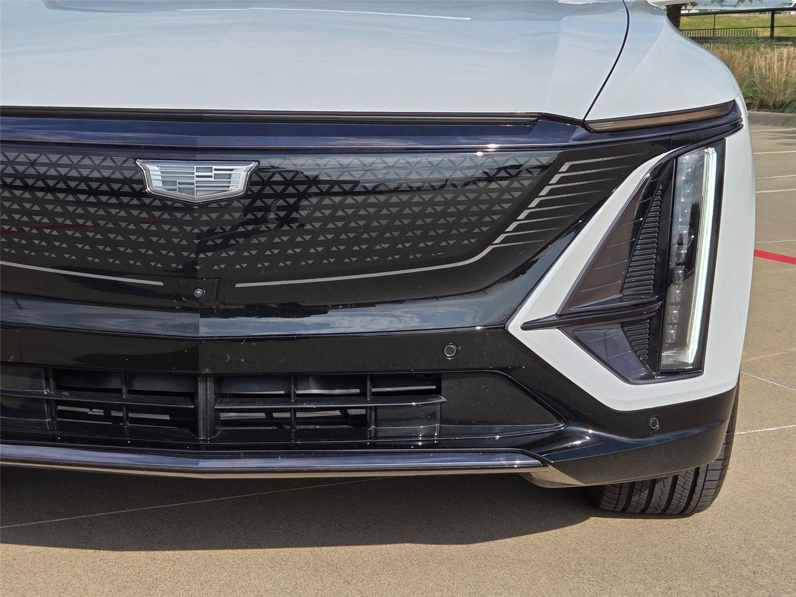 New 2026 Cadillac Lyriq Sport w/ LPO, Floor Liner Package AWD/4WD image 6