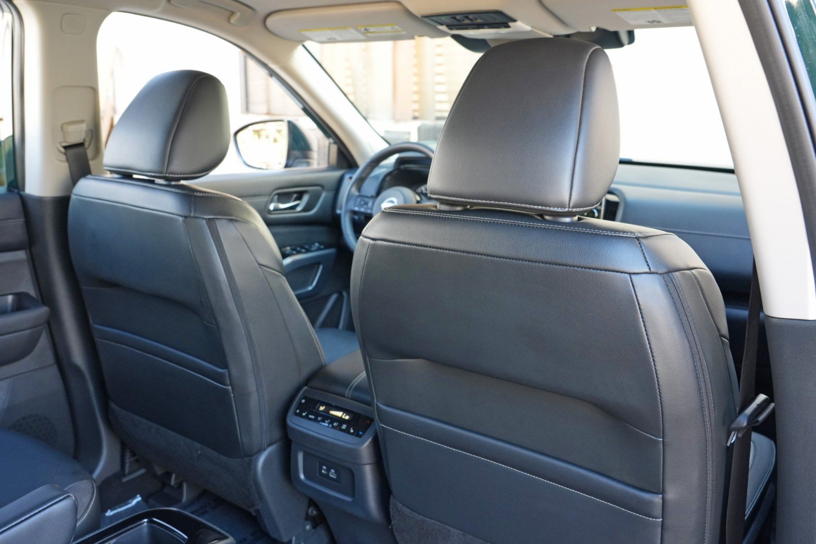 Used 2023 Nissan Pathfinder SL w/ SL Premium Package FWD image 36
