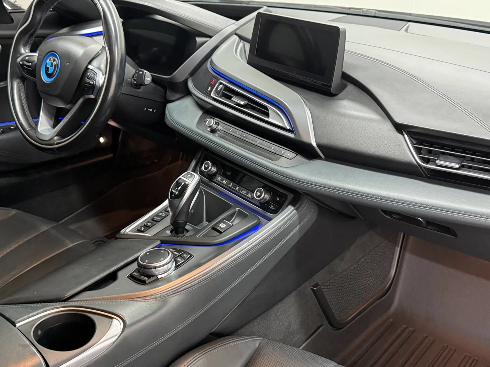 Used 2016 BMW i8 AWD/4WD image 10