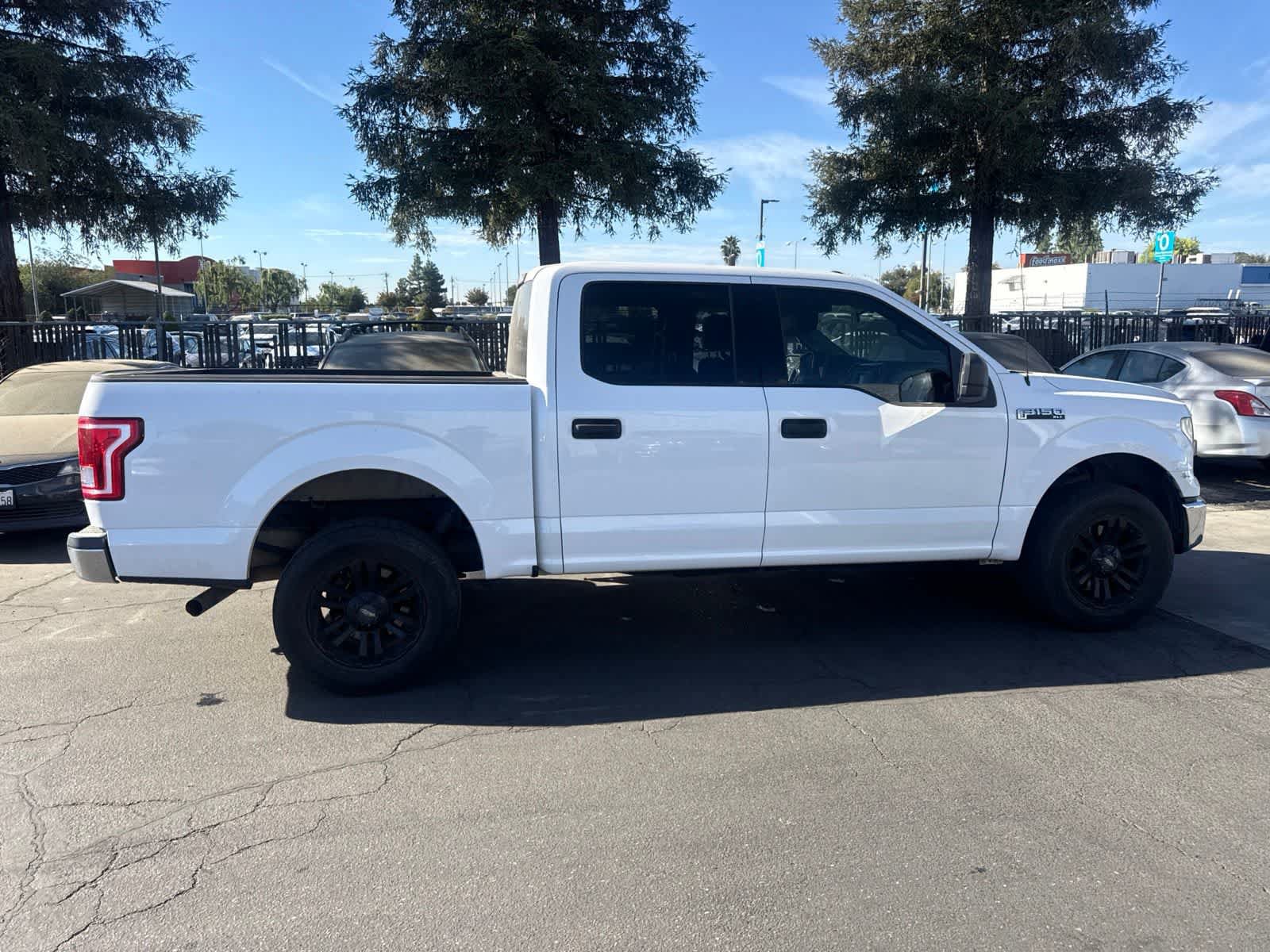 Used 2016 Ford F150 XLT AWD/4WD image 3