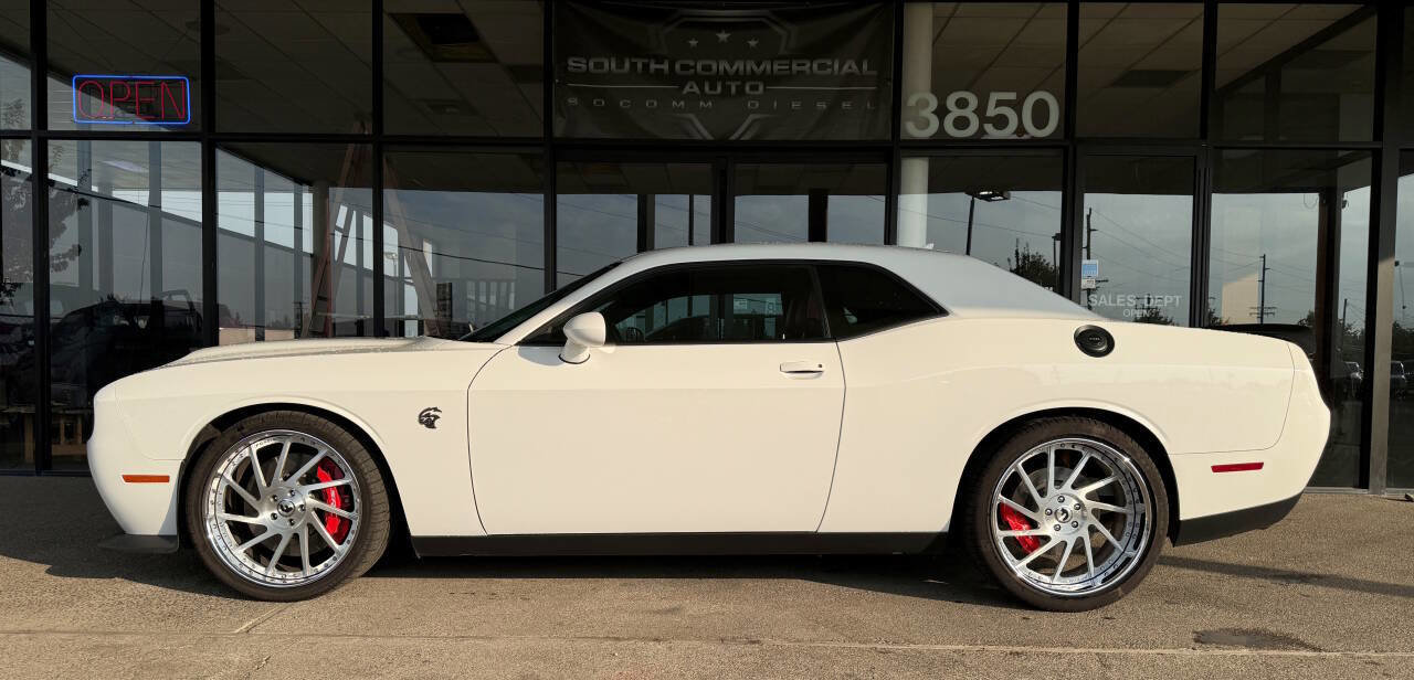 Used 2023 Dodge Challenger SRT Hellcat w/ Driver Convenience Group image 4