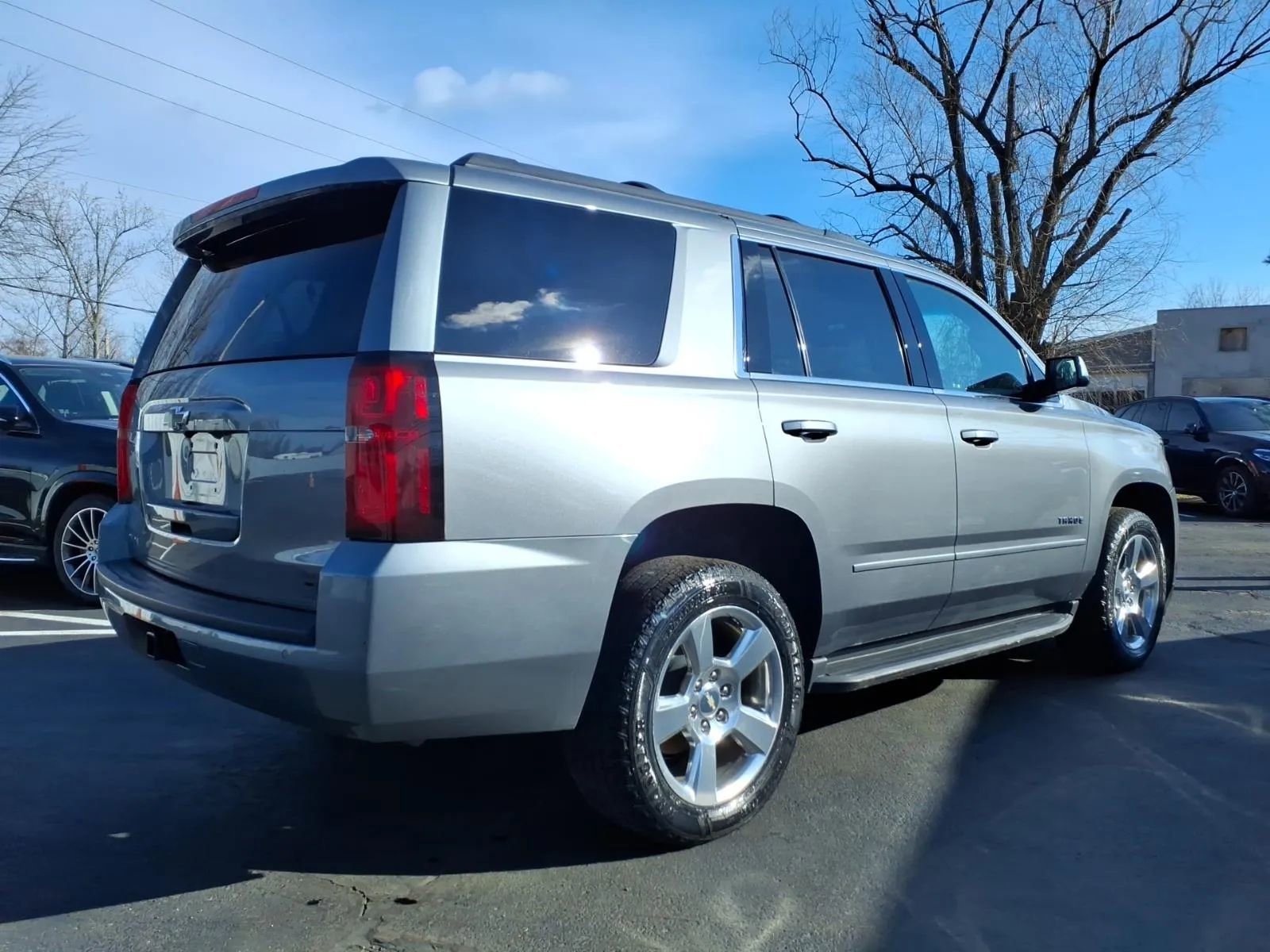 Used 2019 Chevrolet Tahoe LS w/ All-Season Package image 3