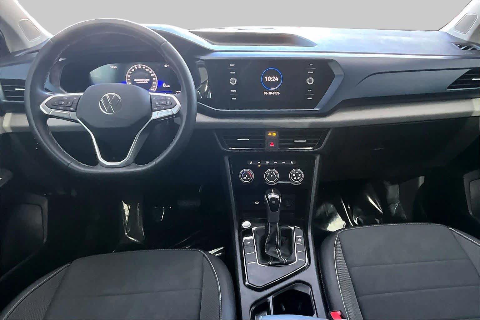 Certified 2023 Volkswagen Taos SE FWD image 16