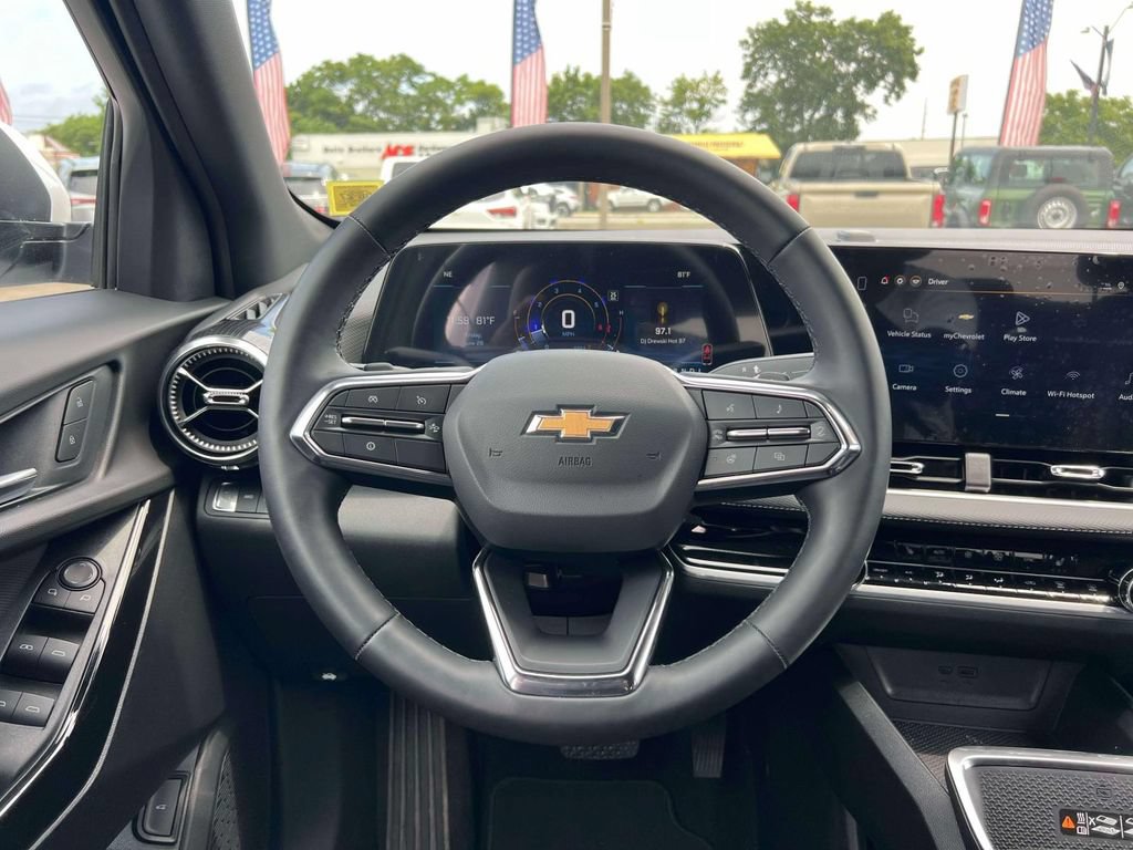 Used 2026 Chevrolet Equinox LT w/ Convenience Package II AWD/4WD image 13