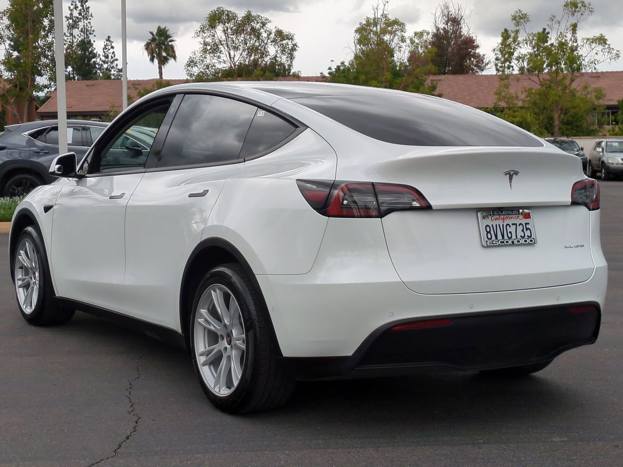 Used 2021 Tesla Model Y Long Range image 7