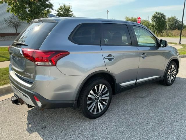Used 2019 Mitsubishi Outlander SE AWD/4WD image 5