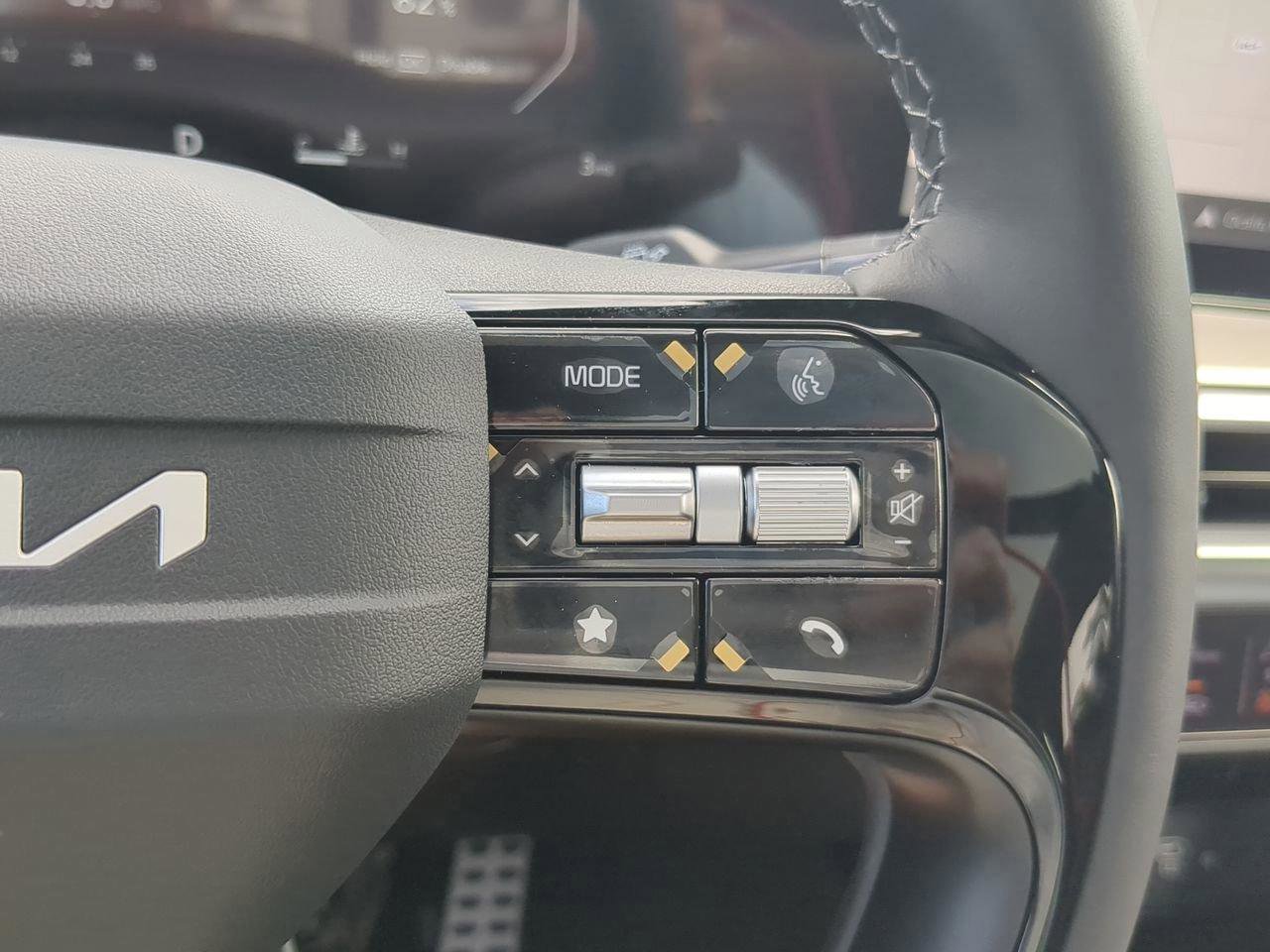 New 2026 Kia Sorento SX image 25