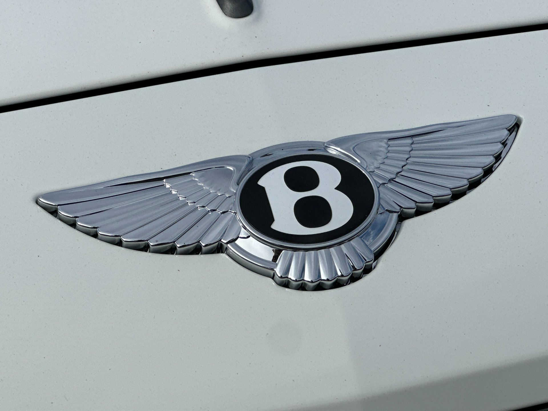 Used 2025 Bentley Flying Spur Plug-In Hybrid AWD/4WD image 31