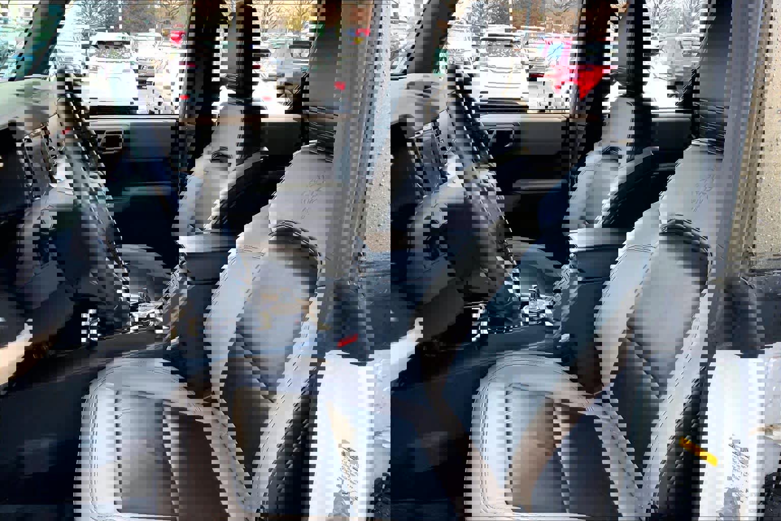 Used 2023 Ford Bronco Wildtrak image 7