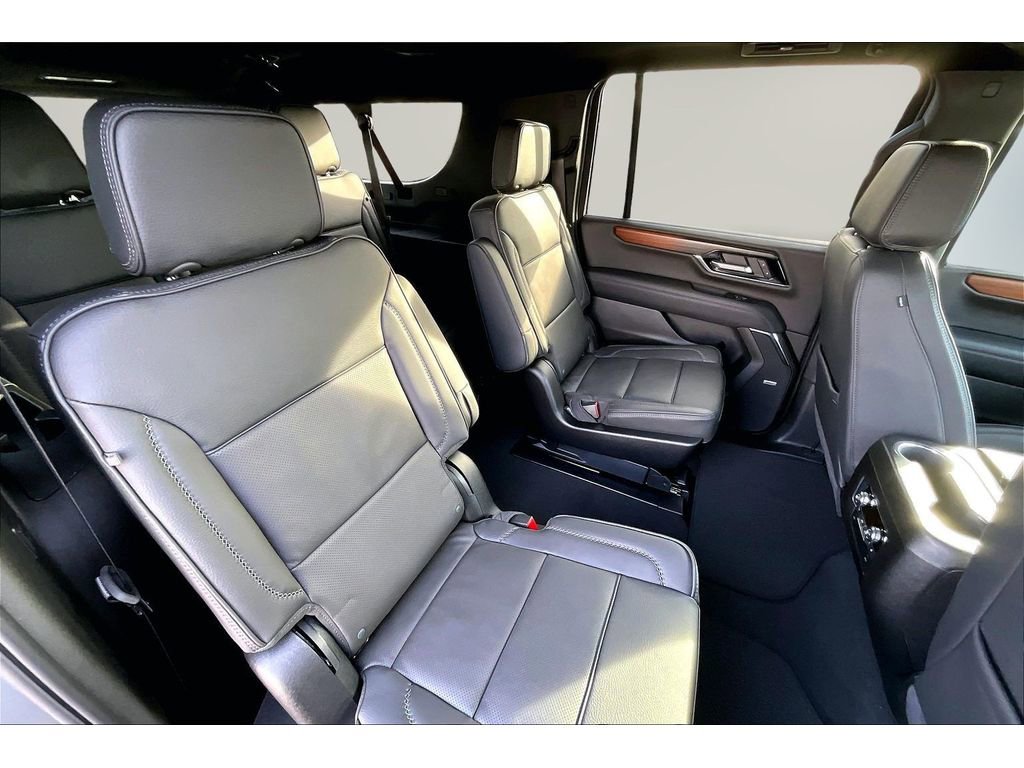 New 2026 GMC Yukon XL Denali w/ Sun & Power Step Package image 10
