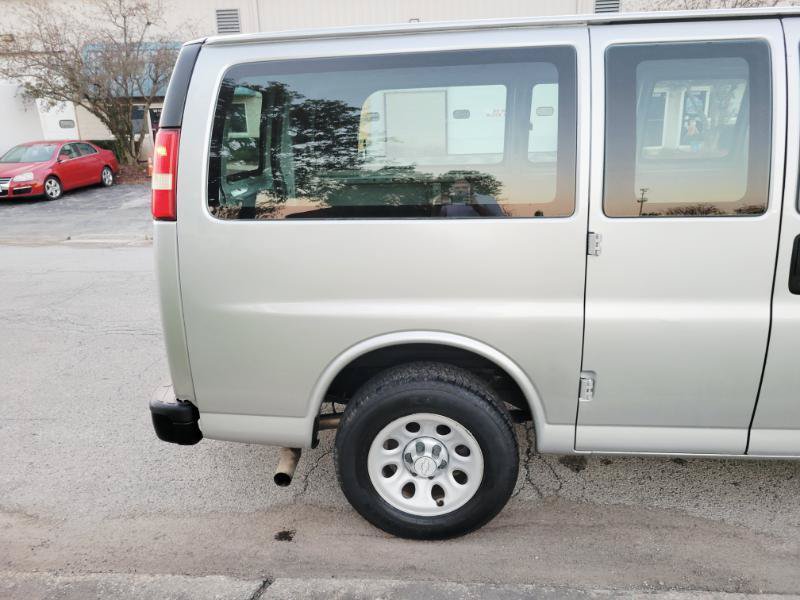 Used 2014 Chevrolet Express 1500 RWD image 22