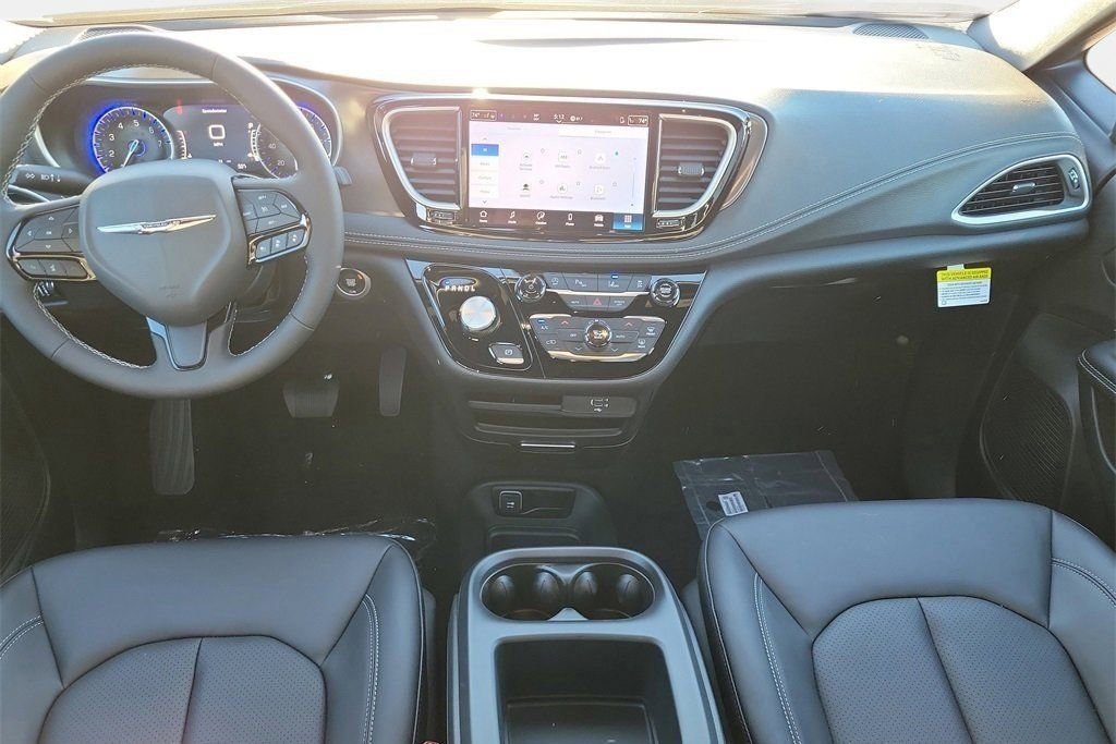 New 2026 Chrysler Pacifica Select w/ S Appearance Package AWD/4WD image 14