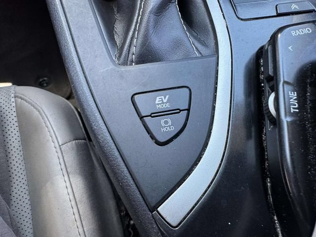 Used 2020 Lexus UX 250h w/ Premium Package AWD/4WD image 41