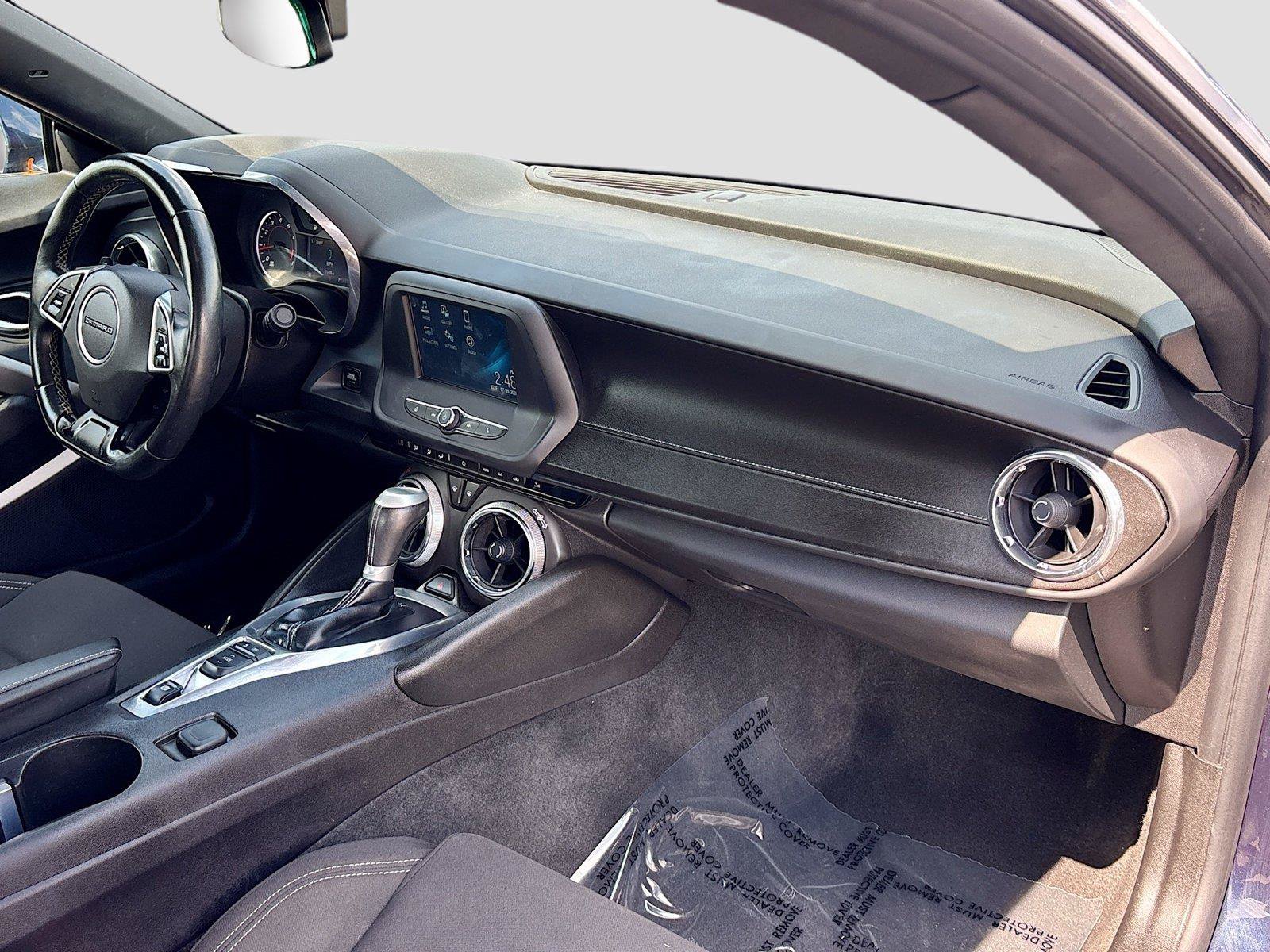 Used 2016 Chevrolet Camaro LT RWD image 26