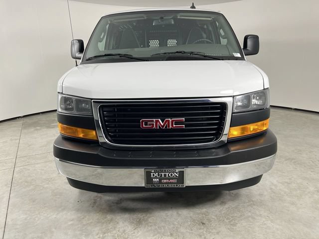Used 2025 GMC Savana 2500 w/ Driver Convenience Package RWD image 3