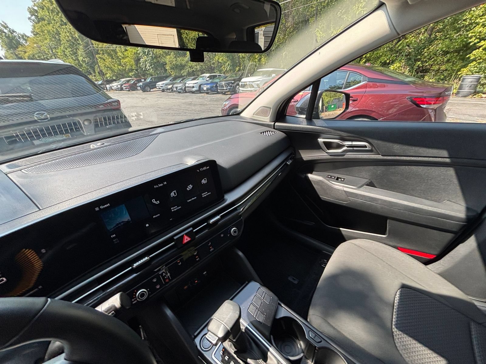 Used 2026 Kia Sportage LX FWD image 29