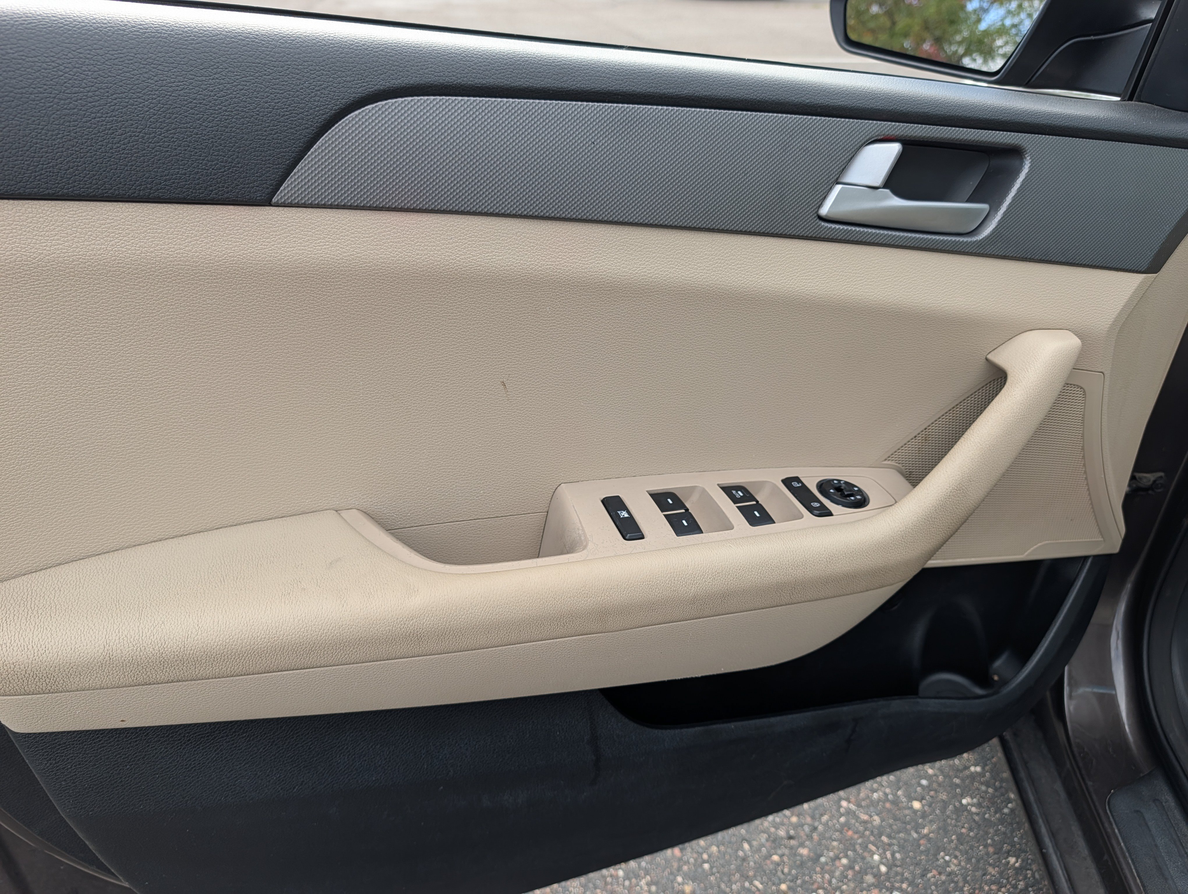 Used 2015 Hyundai Sonata SE FWD image 11