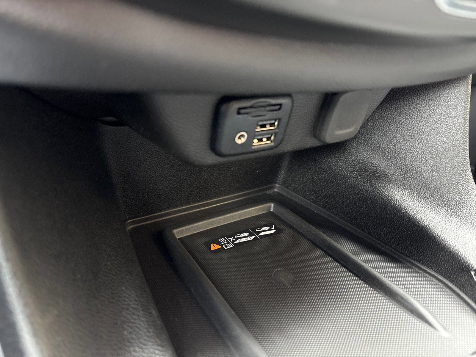 Used 2023 Chevrolet Traverse RS image 21