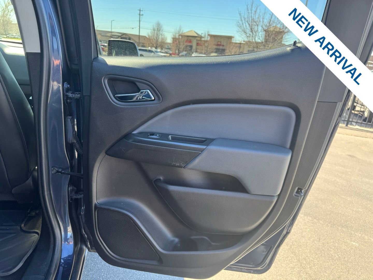 Used 2018 Chevrolet Colorado Z71 w/ Centennial Edition image 12