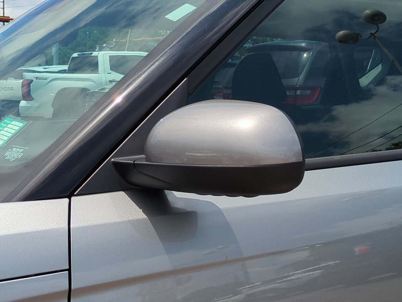 Certified 2025 Kia Soul LX w/ LX Technology Package FWD image 12