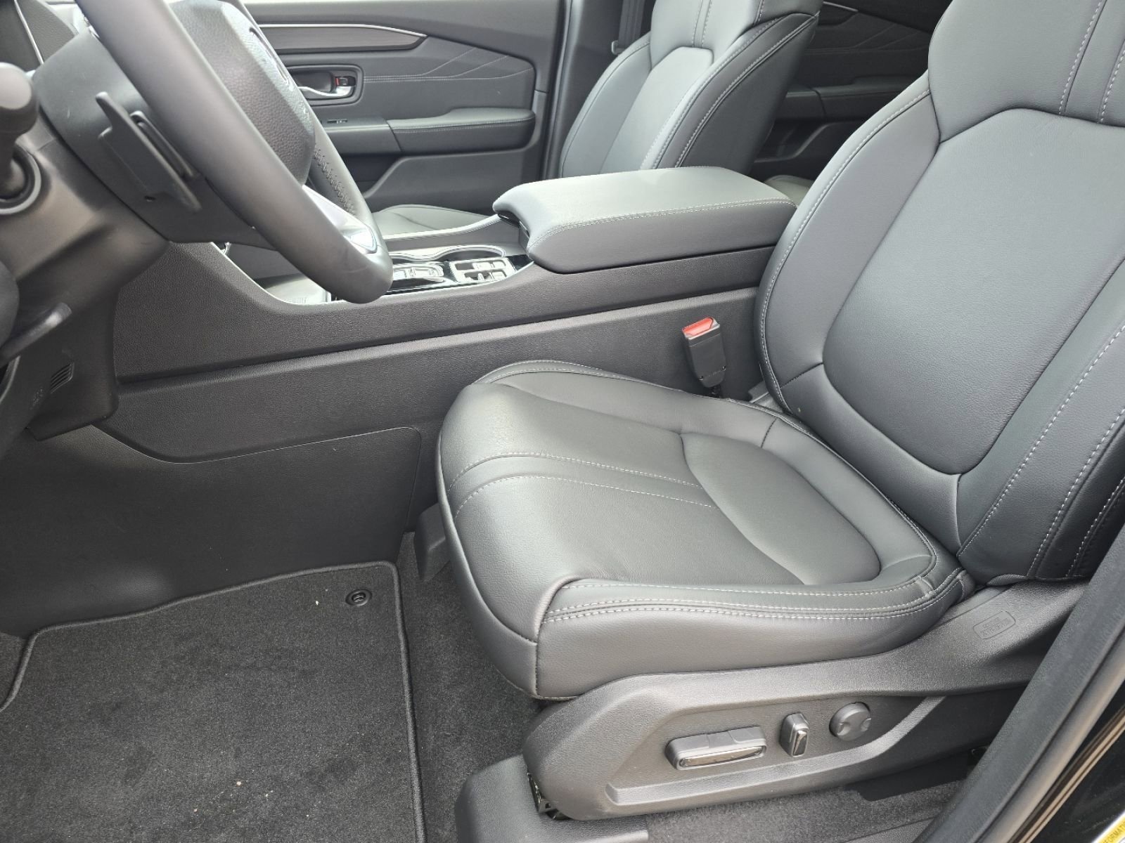 New 2026 Honda Pilot Touring image 19