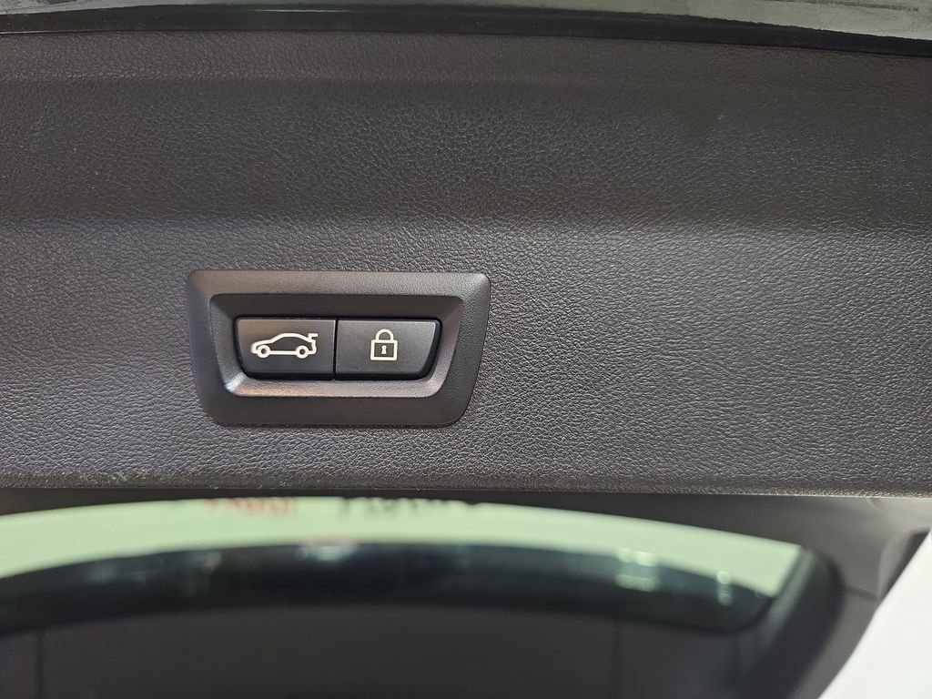 Used 2021 BMW X3 xDrive30i w/ Convenience Package image 16