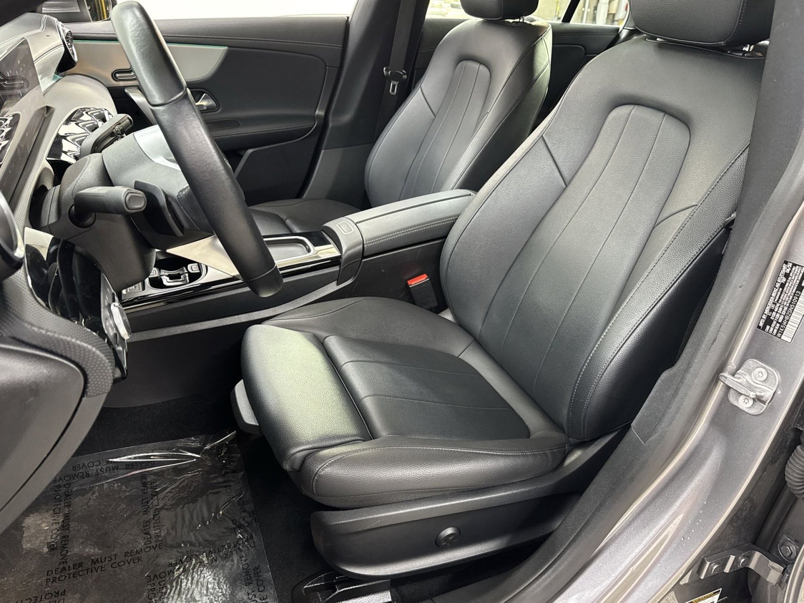 Used 2025 Mercedes-Benz CLA 250 4MATIC image 4