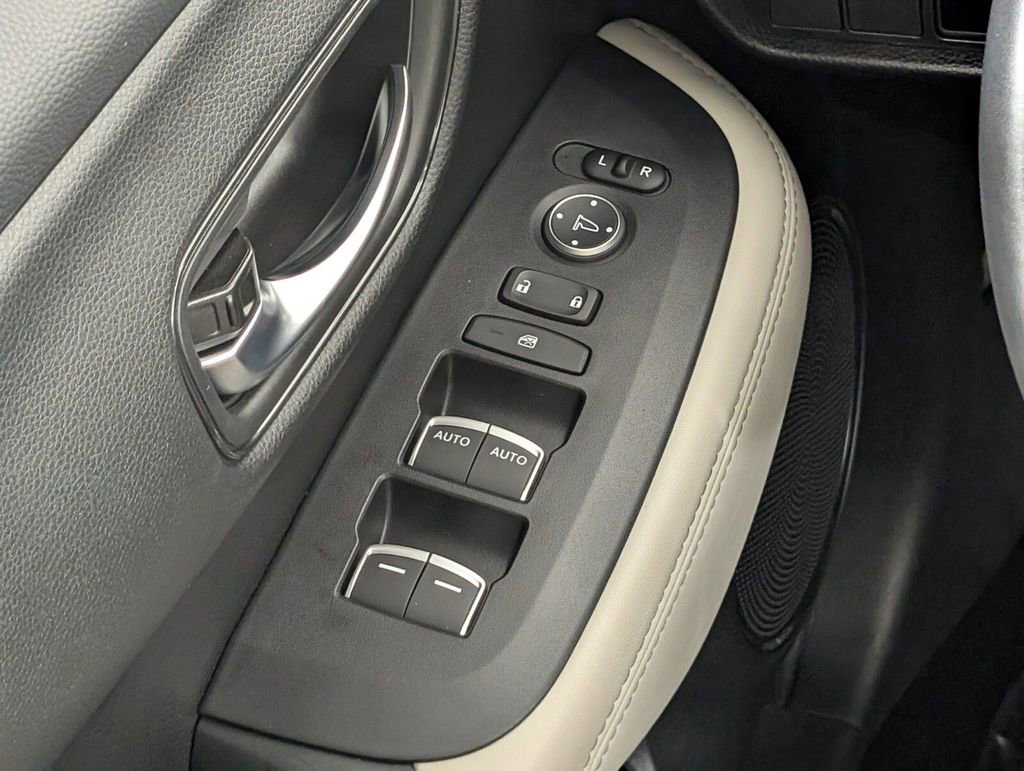 Used 2026 Honda HR-V EX-L image 17
