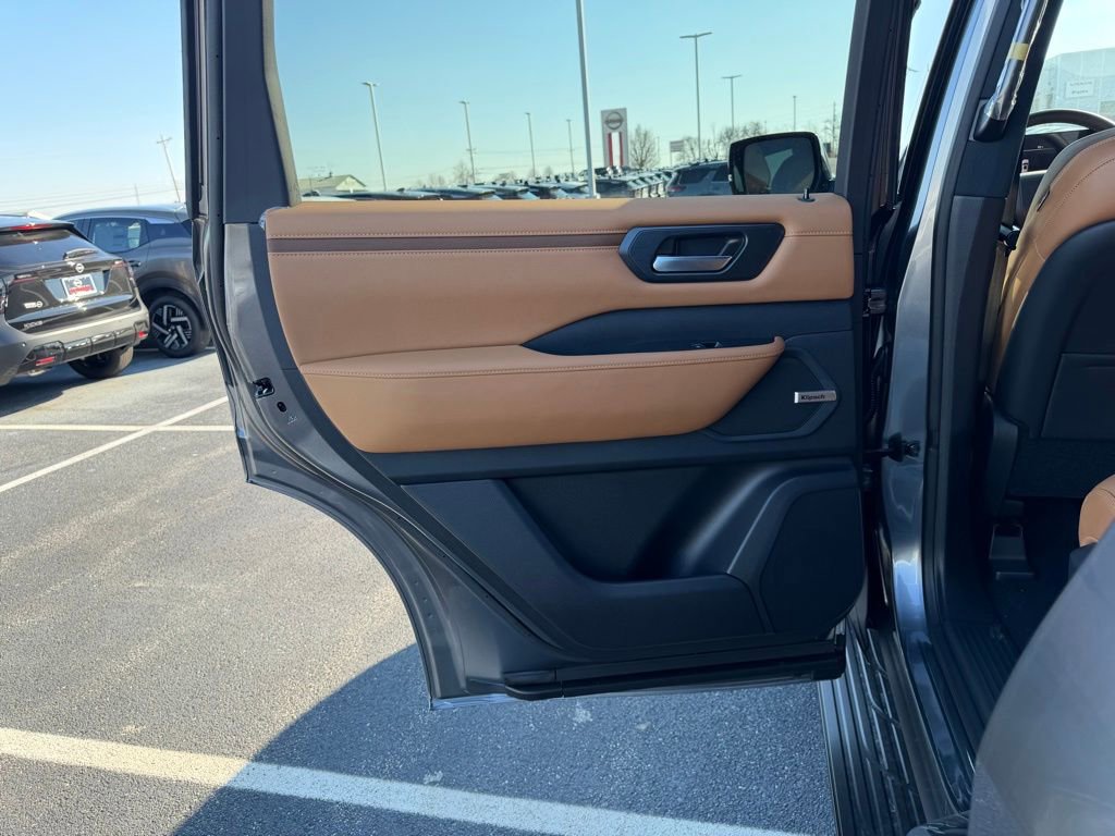 New 2026 Nissan Armada SL w/ Captain's Chari Seat Package image 18