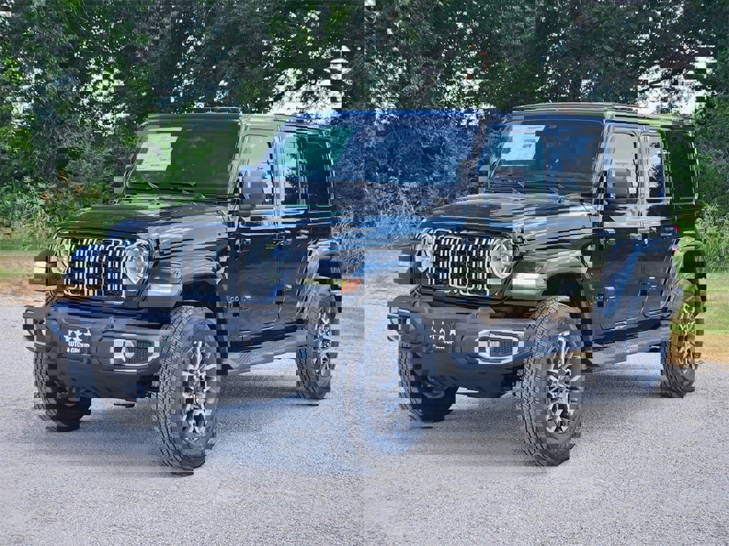 New 2025 Jeep Wrangler Unlimited Sahara video 2