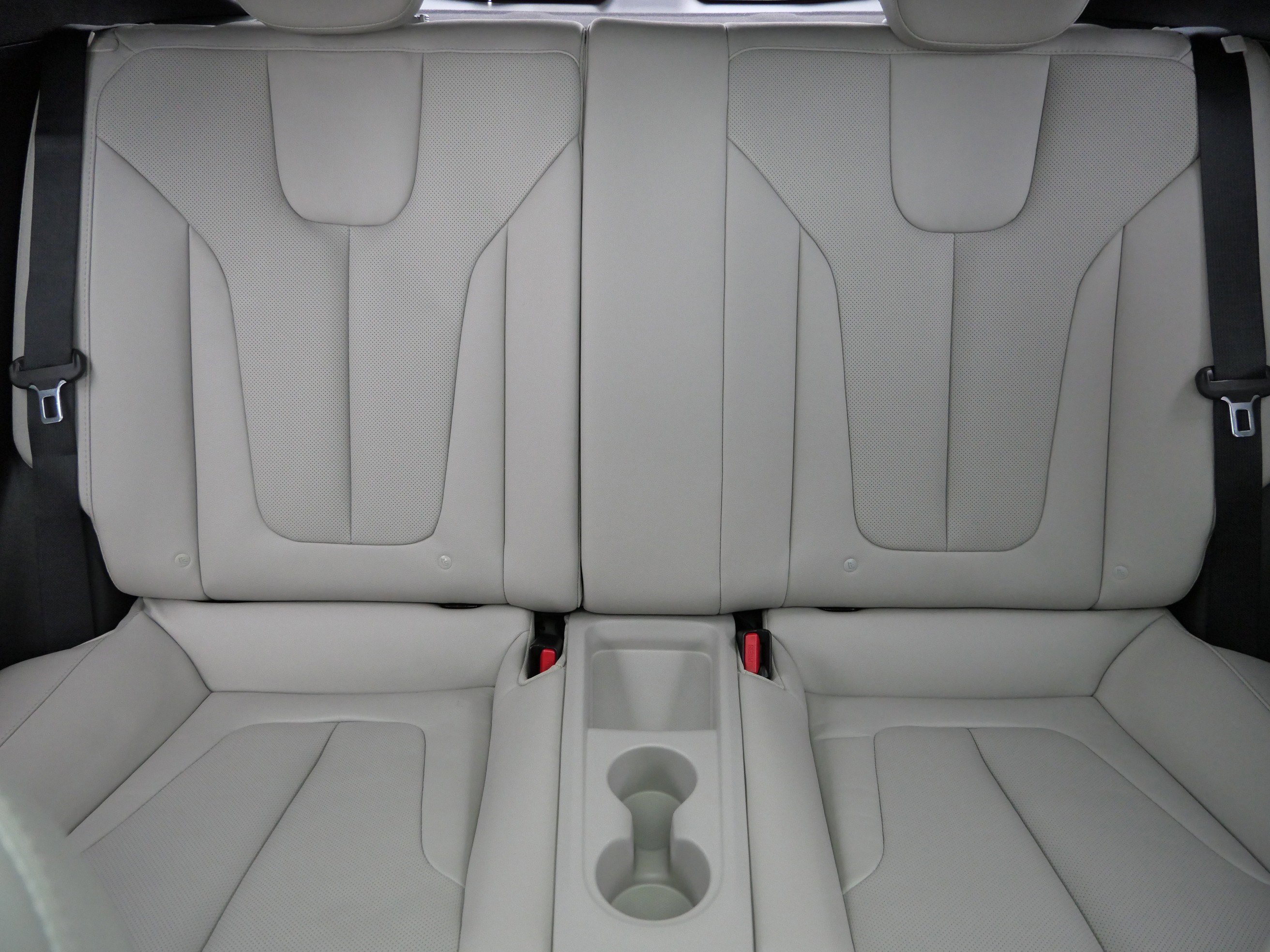 Used 2020 Hyundai Veloster Turbo Ultimate image 13