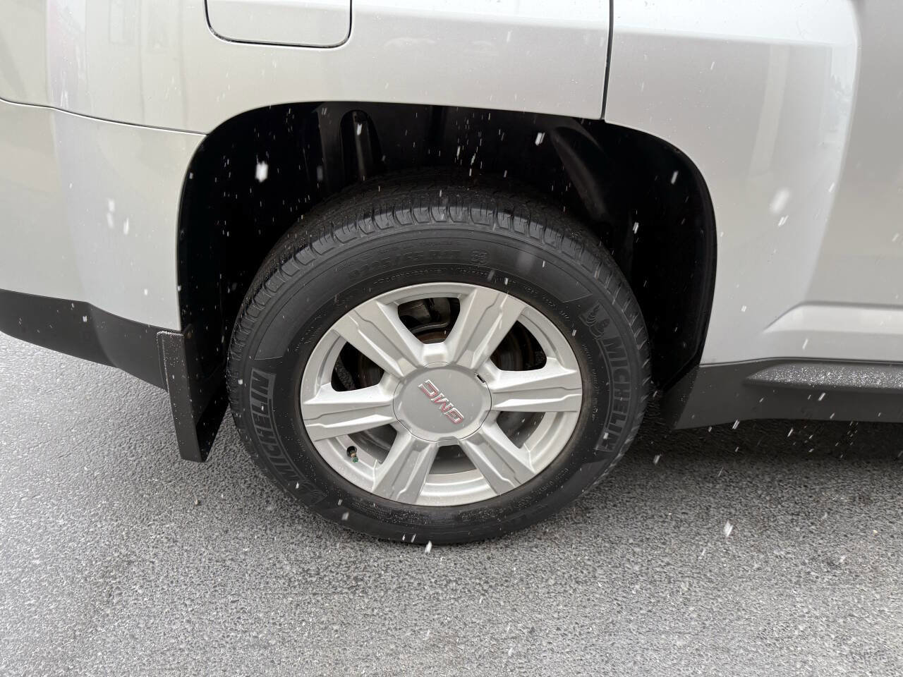 Used 2015 GMC Terrain SLE image 30