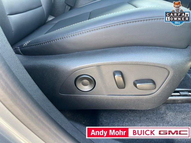 Used 2026 GMC Acadia Elevation w/ Elevation Premium Package FWD image 43