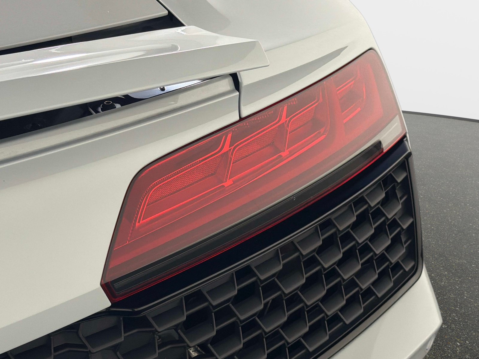 Used 2023 Audi R8 V10 performance RWD image 18
