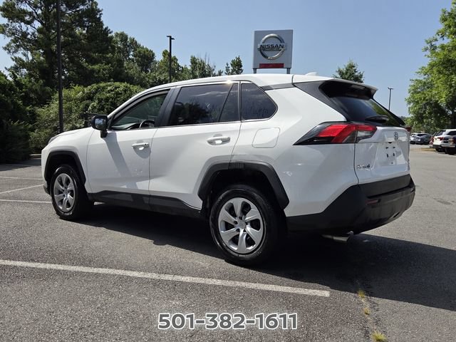 Used 2022 Toyota RAV4 LE AWD/4WD image 3